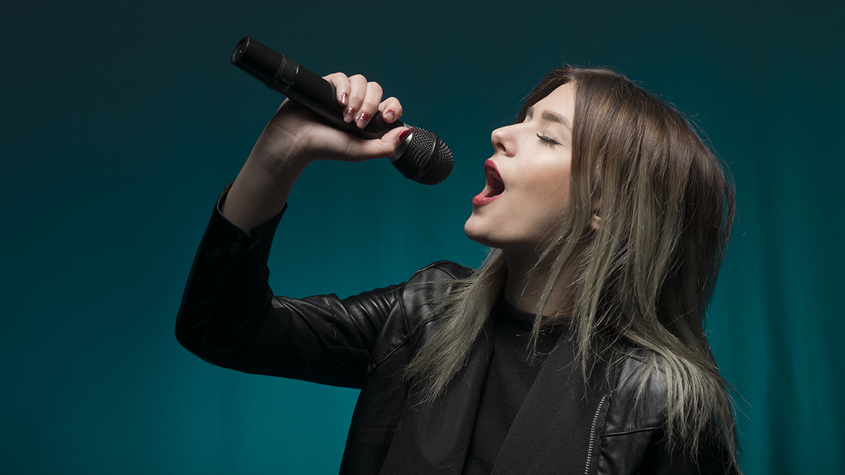 The Road to Stardom: How Singing Talent Training Can Launch Your Music Career